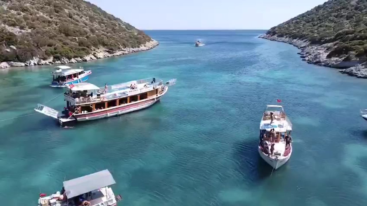 Sığacık Tekne Turu Koylardan Görüntüler